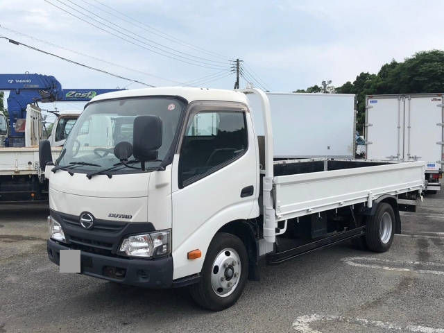 HINO Dutro Flat Body TKG-XZU655M 2017 110,547km