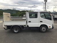 HINO Dutro Double Cab TKG-XZU605M 2017 78,103km_6