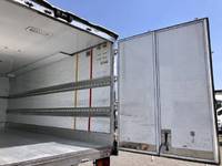 ISUZU Forward Refrigerator & Freezer Truck TKG-FRR90S2 2016 564,000km_14