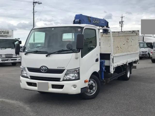 TOYOTA Dyna Truck (With 4 Steps Of Cranes) TKG-XZU720 2017 168,000km