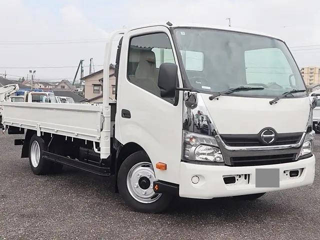 HINO Dutro Flat Body TPG-XZC710M 2017 54,000km