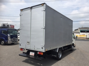 Dutro Aluminum Van_2