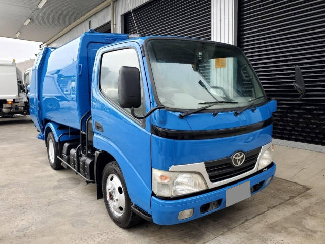 TOYOTA Dyna Garbage Truck BDG-XZU368 2009 102,000km