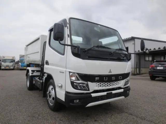 MITSUBISHI FUSO Canter Container Carrier Truck 2RG-FBAV0 2023 1,700km
