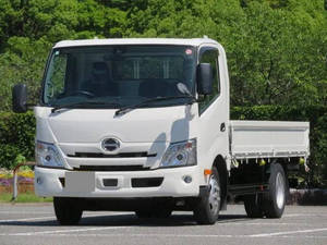 HINO Dutro Flat Body 2RG-XZU710M 2022 33,000km_1