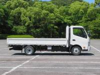 HINO Dutro Flat Body 2RG-XZU710M 2022 33,000km_4