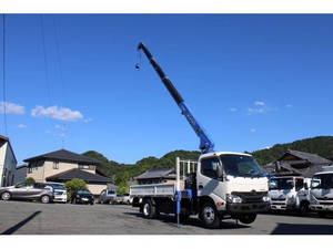 Dutro Truck (With 4 Steps Of Cranes)_1