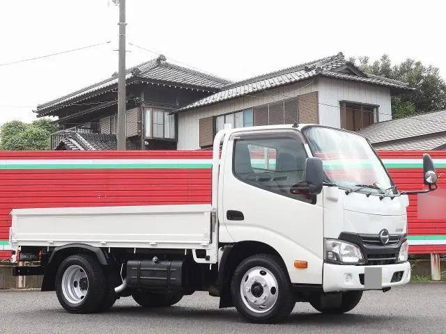 HINO Dutro Flat Body TPG-XZU605M 2017 65,240km