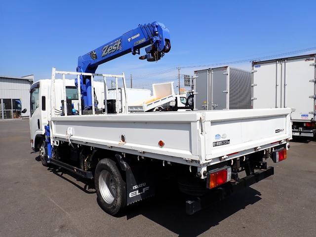 Elf Truck (With 4 Steps Of Cranes)_2