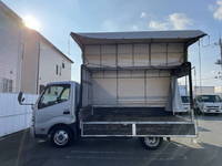 HINO Dutro Covered Wing TPG-XZU700M 2017 97,000km_7