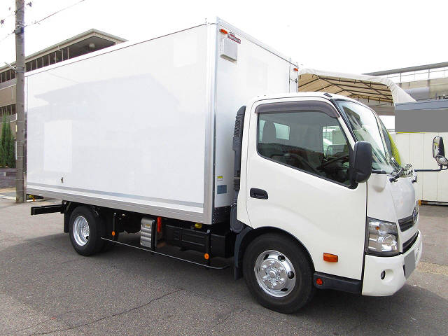 HINO Dutro Aluminum Van 2KG-XZU710M 2017 190,000km