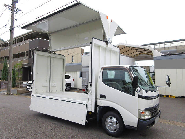 TOYOTA Dyna Panel Wing BDG-XZU508 2008 35,000km