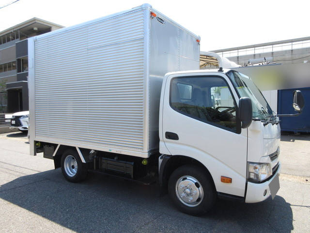 TOYOTA Dyna Aluminum Van TPG-XZU605 2017 140,000km