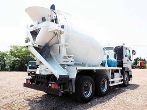 Giga Mixer Truck_2