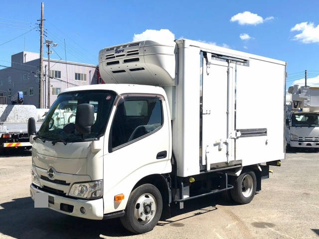 HINO Dutro Refrigerator & Freezer Truck 2RG-XZC605M 2020 178,235km