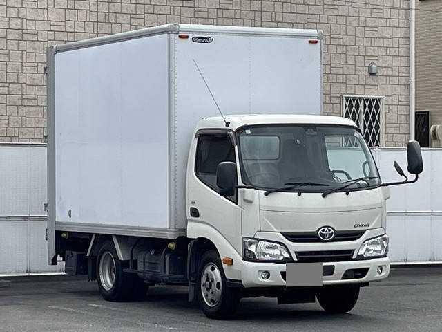 TOYOTA Dyna Panel Van TPG-XZU605 2017 157,000km