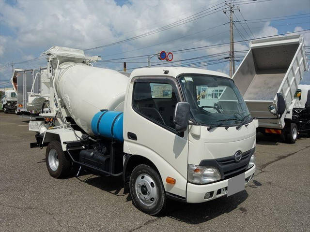 HINO Dutro Mixer Truck TKG-XZU600E 2015 77,000km