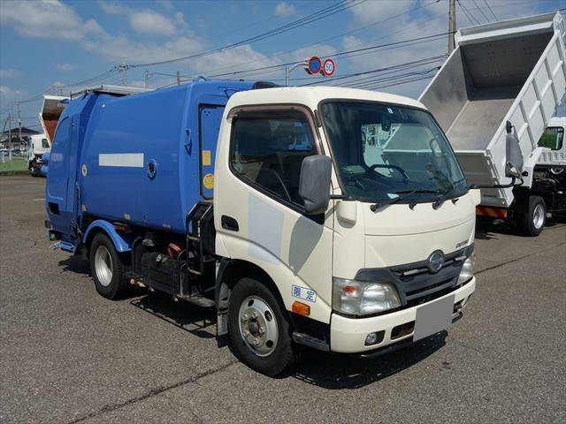 HINO Dutro Garbage Truck TKG-XZU600X 2012 194,000km