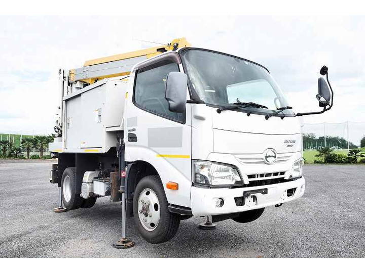 HINO Dutro Cherry Picker TKG-XZU675M 2016 42,771km