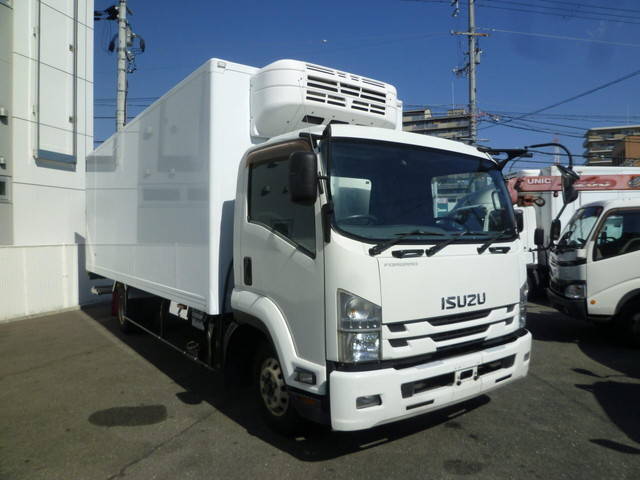 ISUZU Forward Refrigerator & Freezer Truck TKG-FRR90S2 2015 657,243km