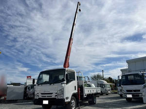 Elf Truck (With 4 Steps Of Cranes)_1