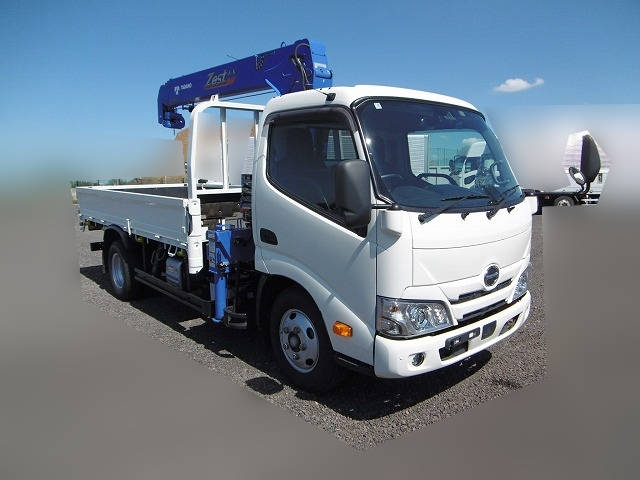 HINO Dutro Truck (With 4 Steps Of Cranes) 2RG-XZU650M 2021 14,749km