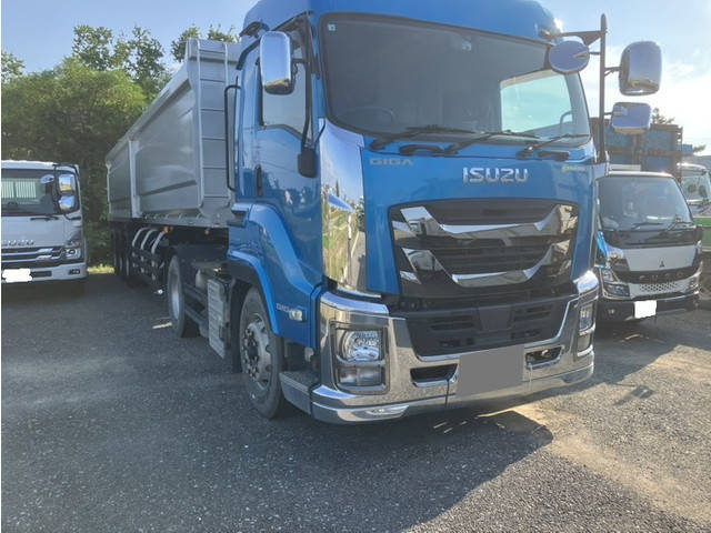 ISUZU Giga Trailer Head QKG-EXD52BD 2018 379,000km