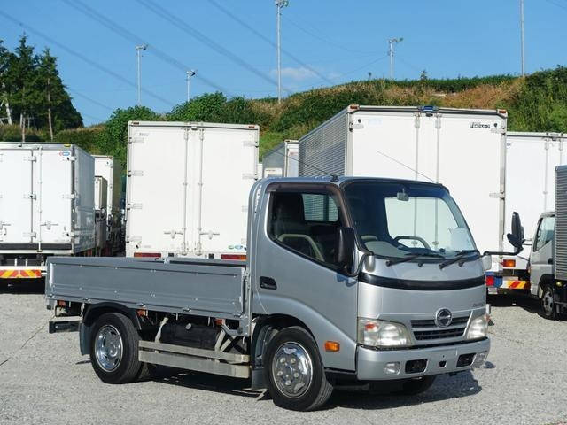 HINO Dutro Flat Body BDG-XZU304M 2011 133,000km