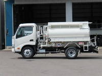 HINO Dutro Tank Lorry 2RG-XZU600E 2023 1,000km_3