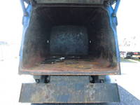 ISUZU Forward Garbage Truck PKG-FRR90S2 2010 260,663km_9