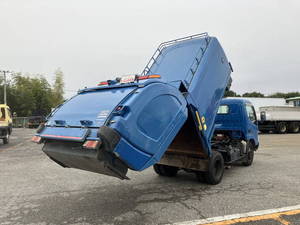 Dyna Garbage Truck_2