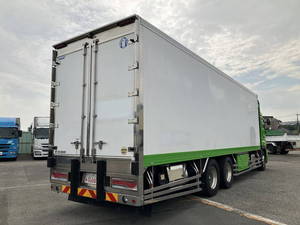 Profia Refrigerator & Freezer Truck_2