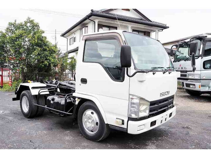 ISUZU Elf Container Carrier Truck BKG-NKR85N 2010 97,023km