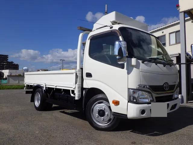 TOYOTA Toyoace Flat Body TKG-XZU645 2017 118,858km