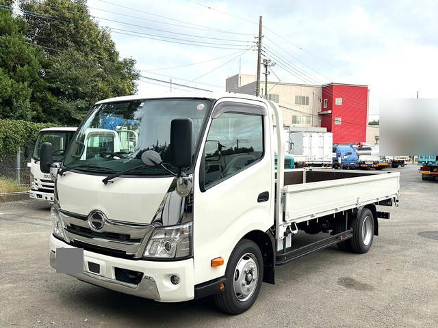 HINO Dutro Flat Body 2RG-XZU710M 2023 761km