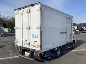 Dutro Refrigerator & Freezer Truck_2