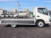 HINO Dutro Flat Body 2RG-XZC605M 2020 88,510km_8