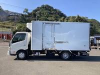 HINO Dutro Refrigerator & Freezer Truck TKG-XZU710M 2013 442,548km_5