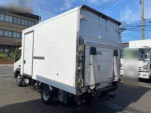 Dutro Refrigerator & Freezer Truck_2