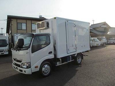 TOYOTA Dyna Refrigerator & Freezer Truck TKG-XZU605 2018 102,000km