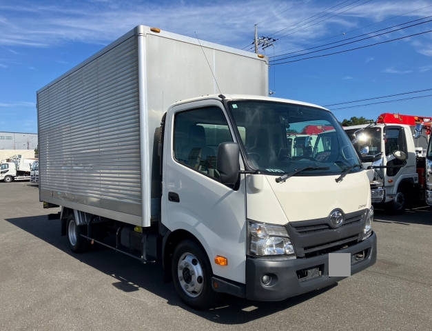 TOYOTA Dyna Aluminum Van TPG-XZU712 2018 112,000km