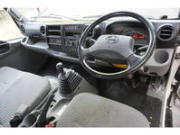 HINO Dutro Double Cab TKG-XZU710M 2015 74,653km_40