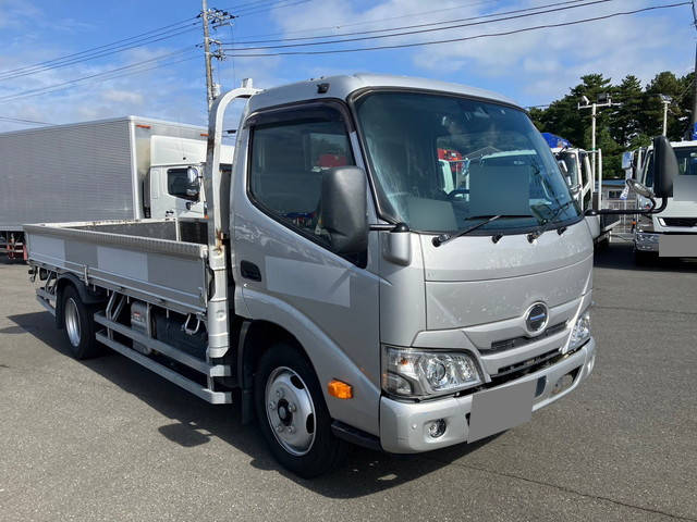 HINO Dutro Flat Body 2RG-XZU655M 2020 76,000km