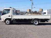 HINO Dutro Flat Body 2RG-XZU655M 2022 25,010km_7