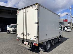 Dyna Refrigerator & Freezer Truck_2