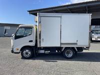 TOYOTA Dyna Refrigerator & Freezer Truck TKG-XZU675 2017 112,039km_5