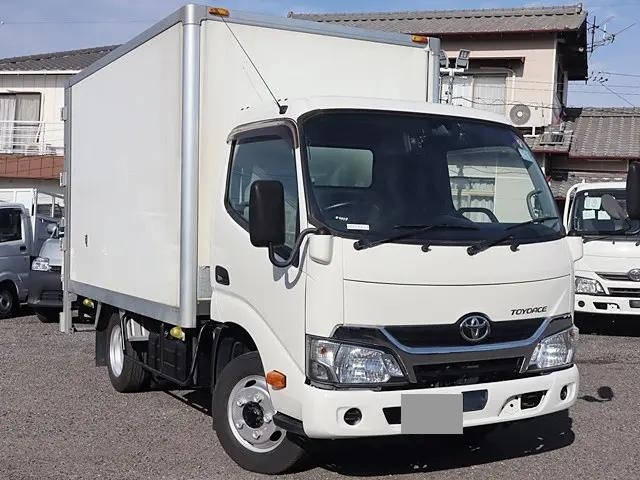 TOYOTA Toyoace Reefer Van TKG-XZC600 2019 77,260km