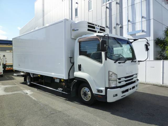 ISUZU Forward Refrigerator & Freezer Truck TKG-FRR90S2 2012 523,230km