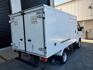 Bongo Refrigerator & Freezer Truck_2