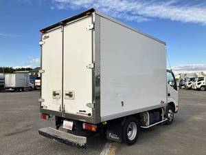 Dutro Refrigerator & Freezer Truck_2